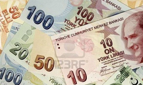 Turquía “obliga” a usar la moneda nacional en los contratos